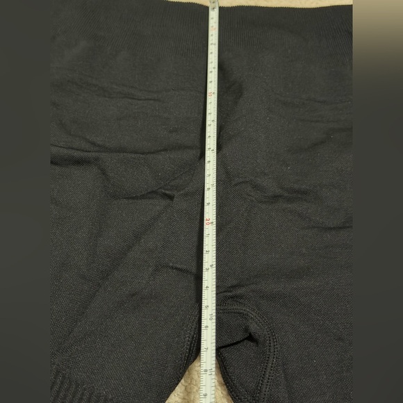 Alphalete Ozone Seamless Black Bike Shorts - Picture 6 of 7